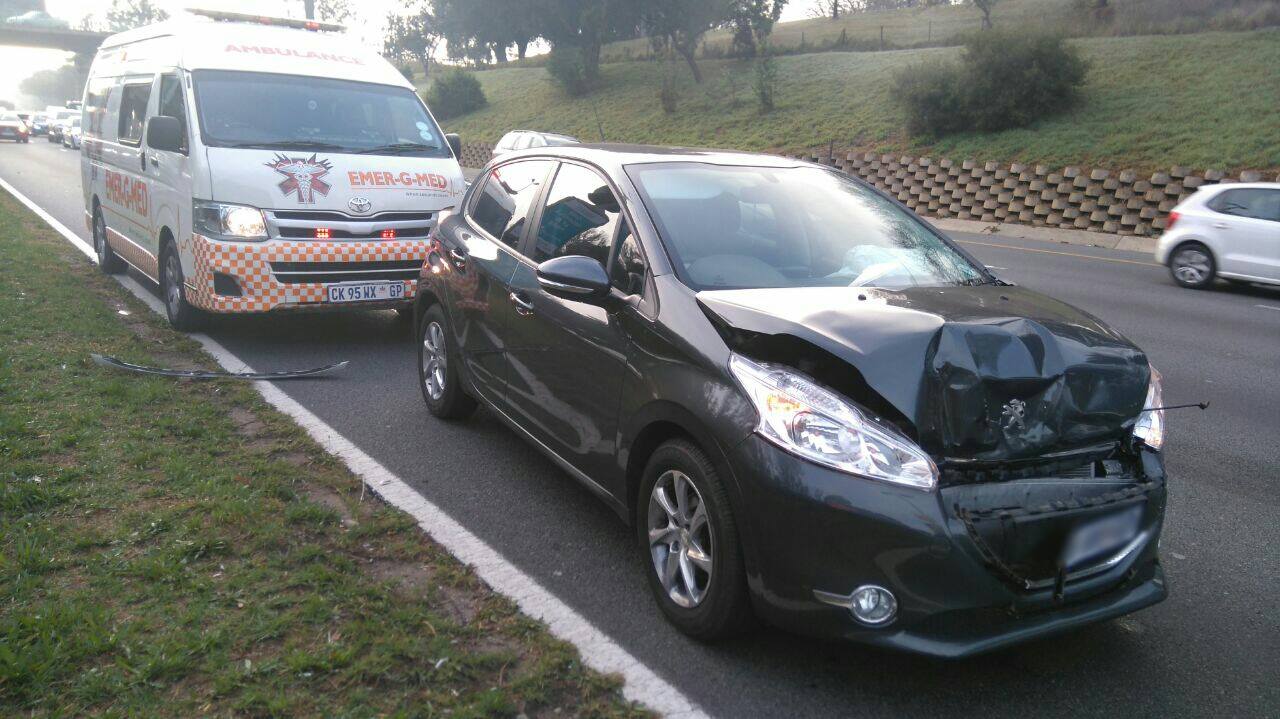 Collision on the M1 South before Glenhove Road offramp, Melrose.