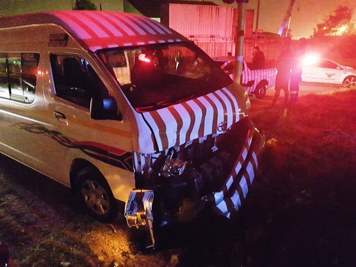 13 Injured in taxi crash on Bayhead Road