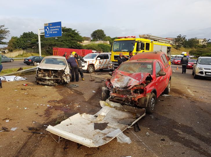 2 Killed and 4 injured in horror pile- up on the N2 North Bound before Umgeni Road