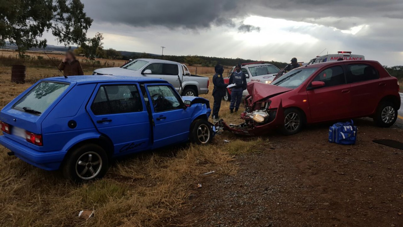 Six women injured in head on collision about 15km from Potchefstroom
