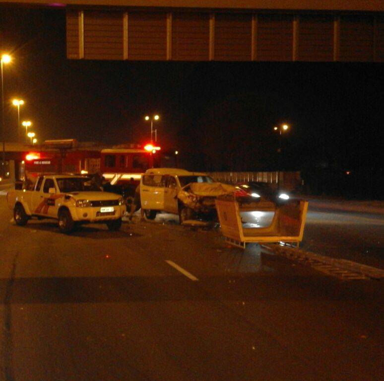 Several injured as 2 bakkies collide on the N1 North before Botha Avenue, Centurion.