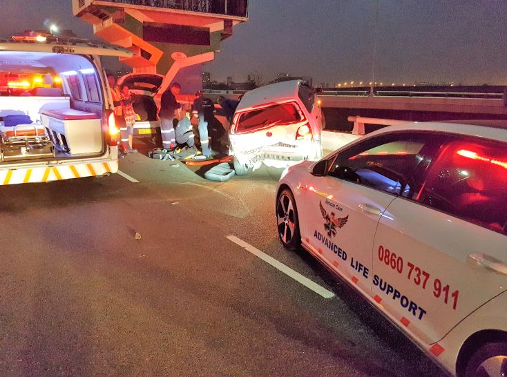 3 Injured in early morning crash on the N3 Durban Bound before Commercial Road