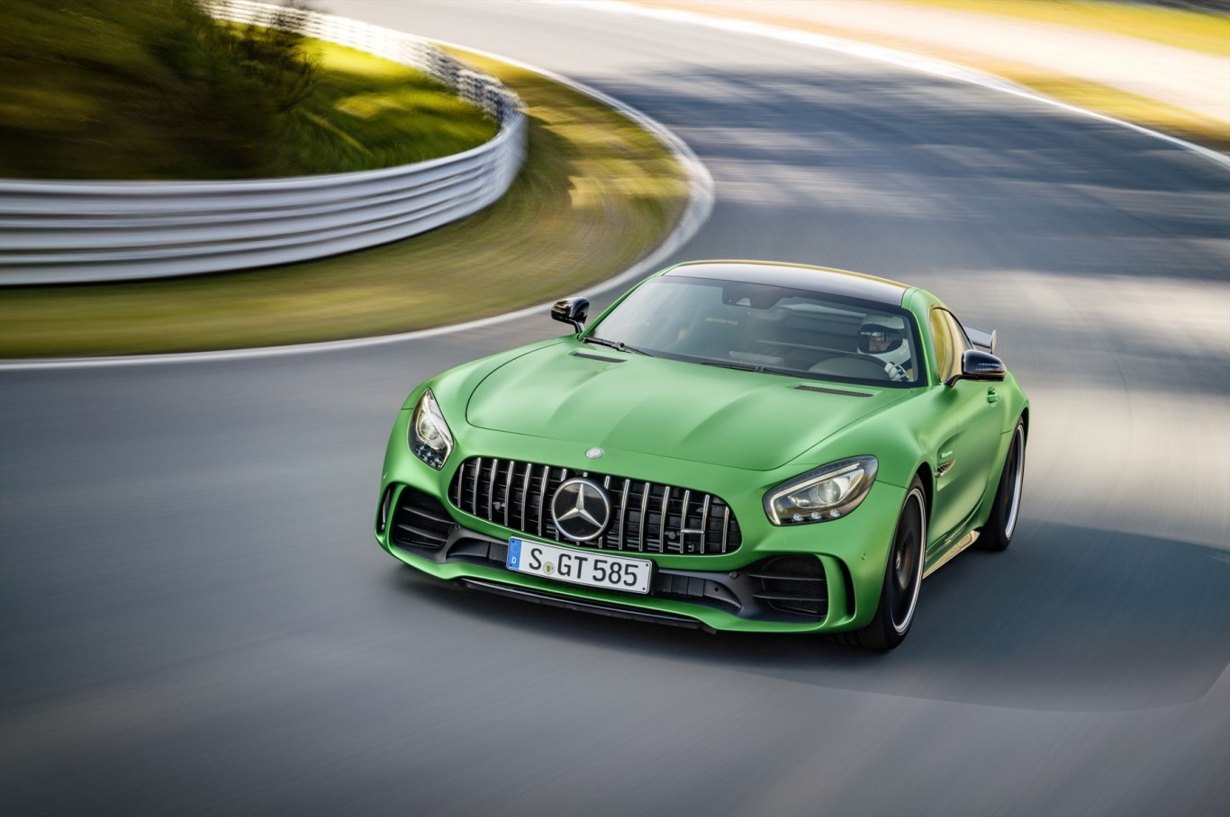 The new Mercedes-AMG GT R