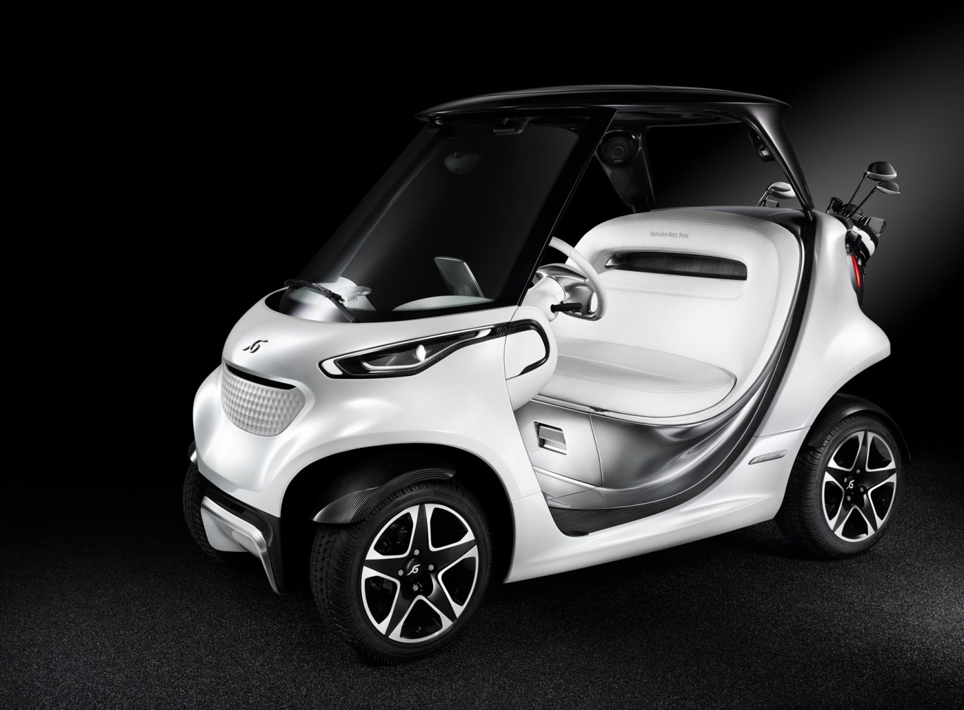 Mercedes-Benz Style Edition Garia Golf Car defines a new class of transport