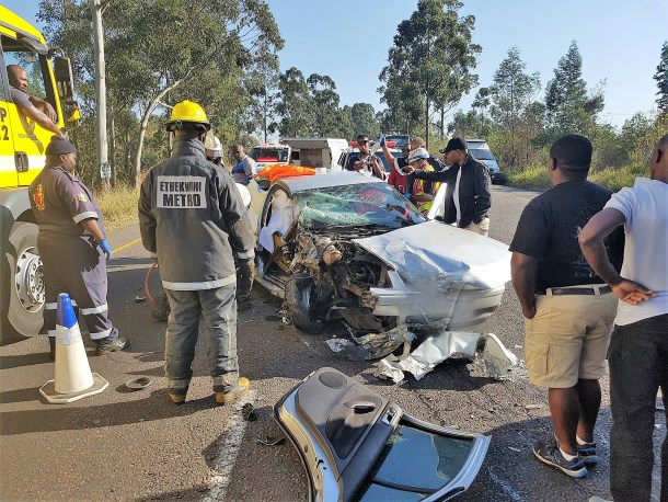 Two injured in Pinetown head-on collision