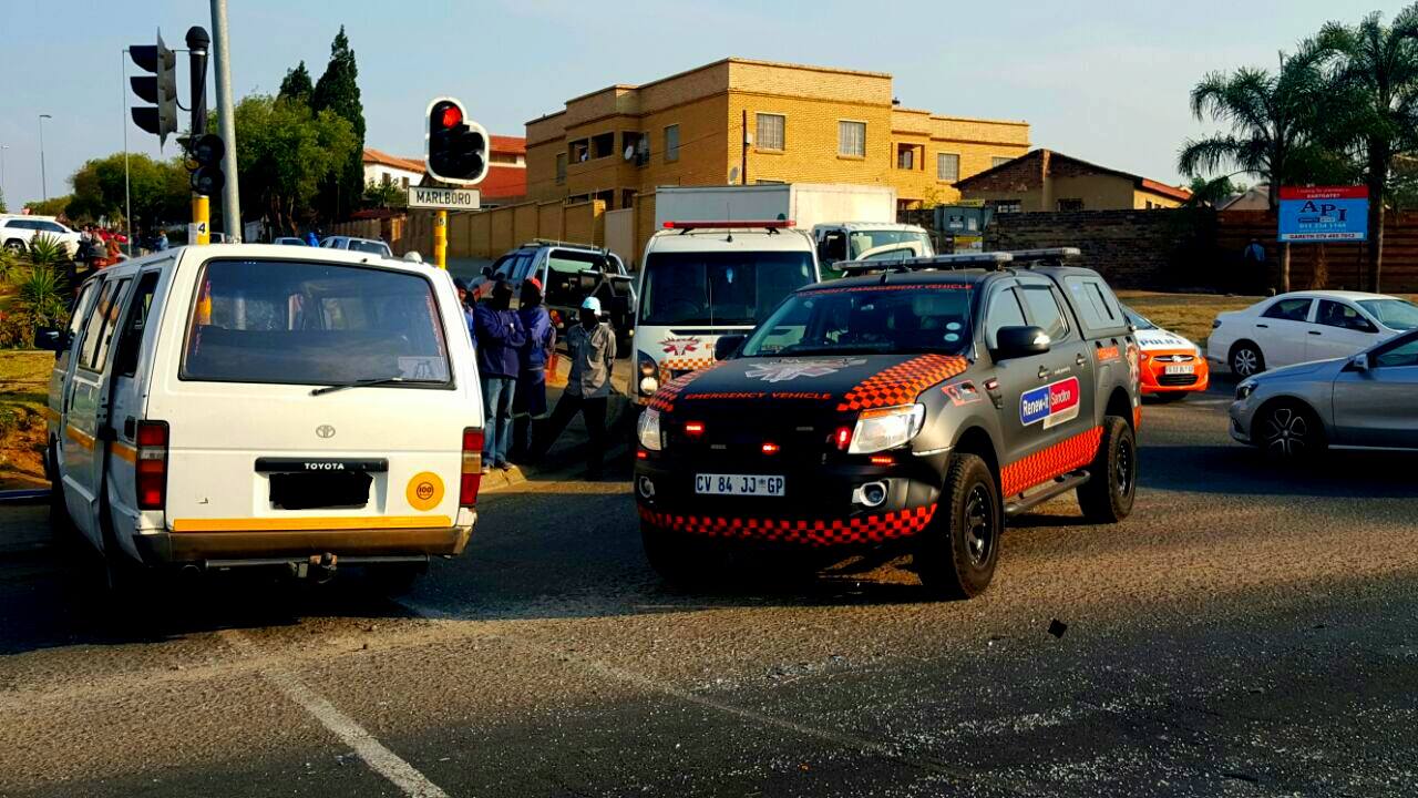 9 Injured in collision on the corners of Marlboro Drive and South Road, Kelvin