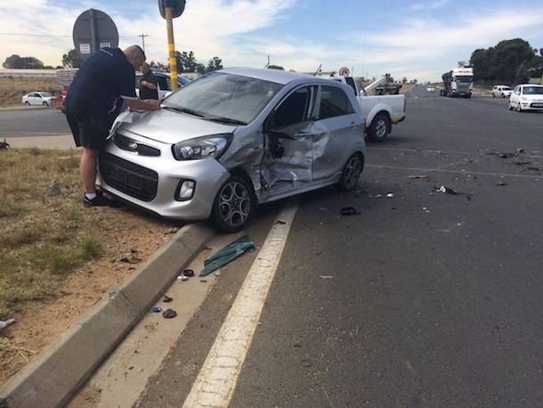 T-bone collision at an intersection in Nooitgedacht