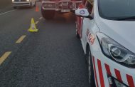 Man killed after being pinned beneath his overturned bakkie on the N2