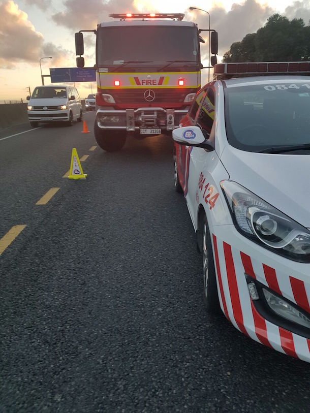 Man killed after being pinned beneath his overturned bakkie on the N2