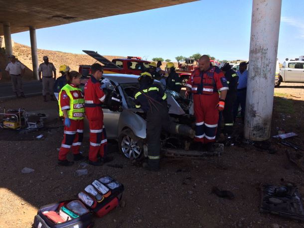 Potchefstroom woman seriously injured after car crashes into pillar