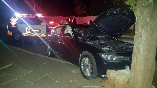 Car collides with a tree Greenside