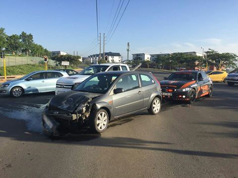 2 people injured when a taxi collides with a car Greenstone