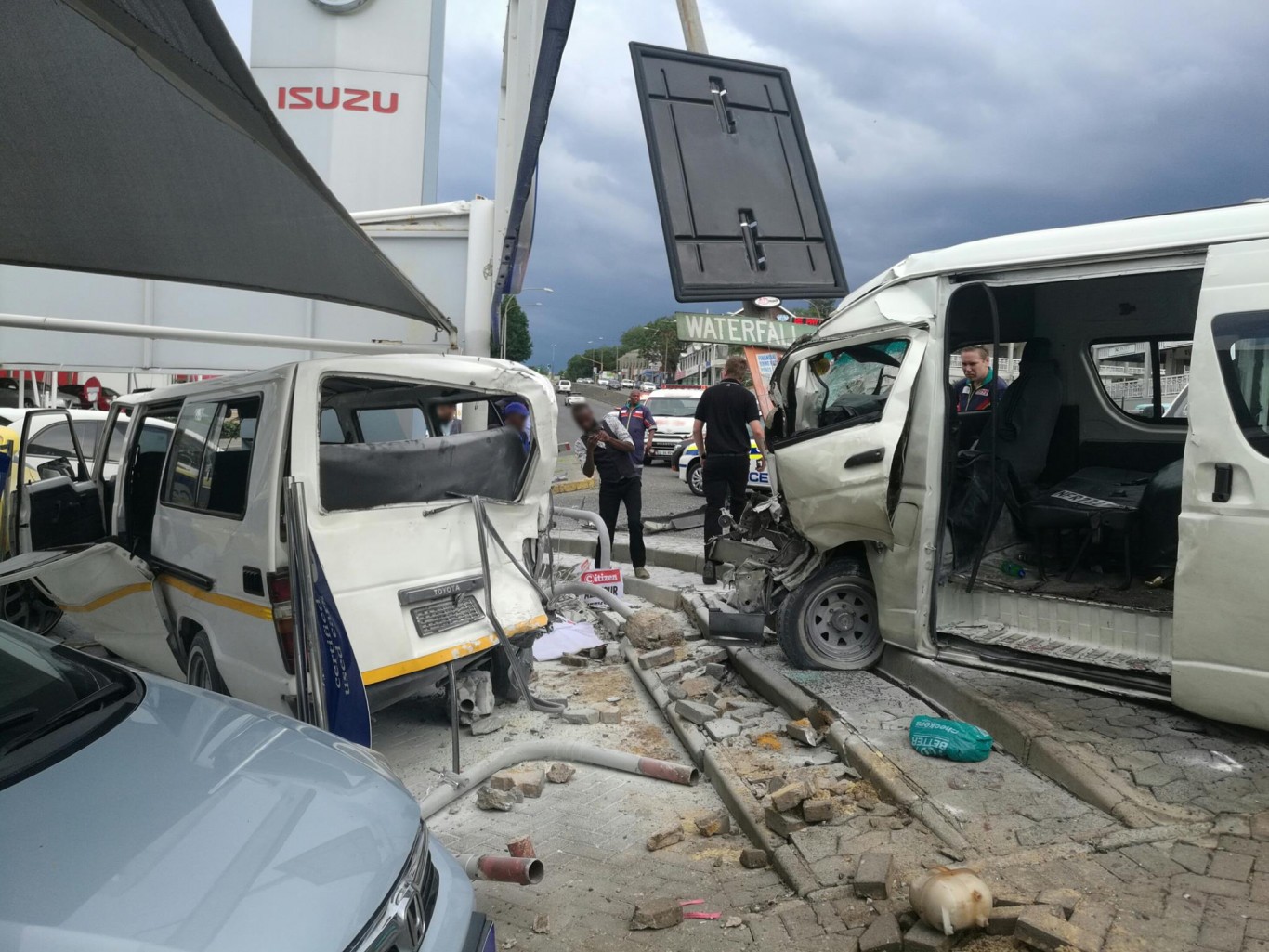 Photos from scene of taxi collision on the corners of Jan Smuts and Waterfall, Craighall Park.