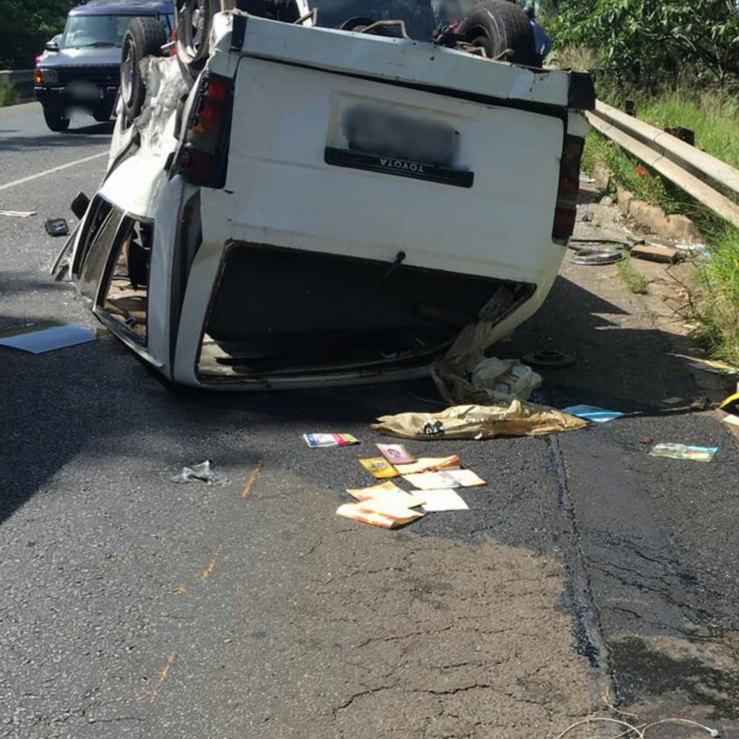 Taxi rollover on Grosvenor Road over the N1 Highway, Douglasdale.