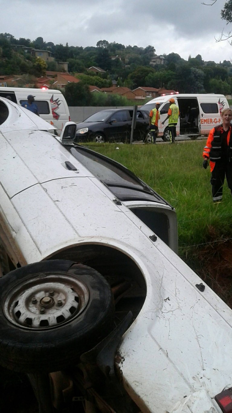 Vehicle rollover on the N1 North just before 14th Avenue, Roodepoort.