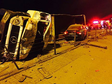 3 People injured in a  collision between a car and a runaway truck, Pretoria
