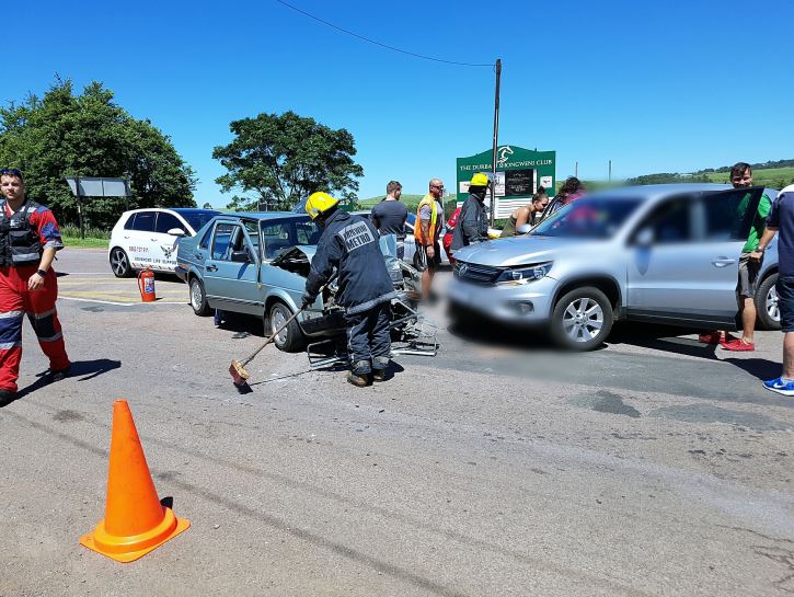 4 Injured in Hillcrest collision