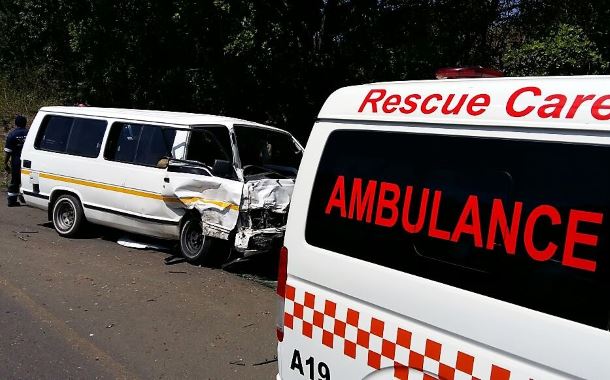 6 people injured in Hillcrest taxi crash