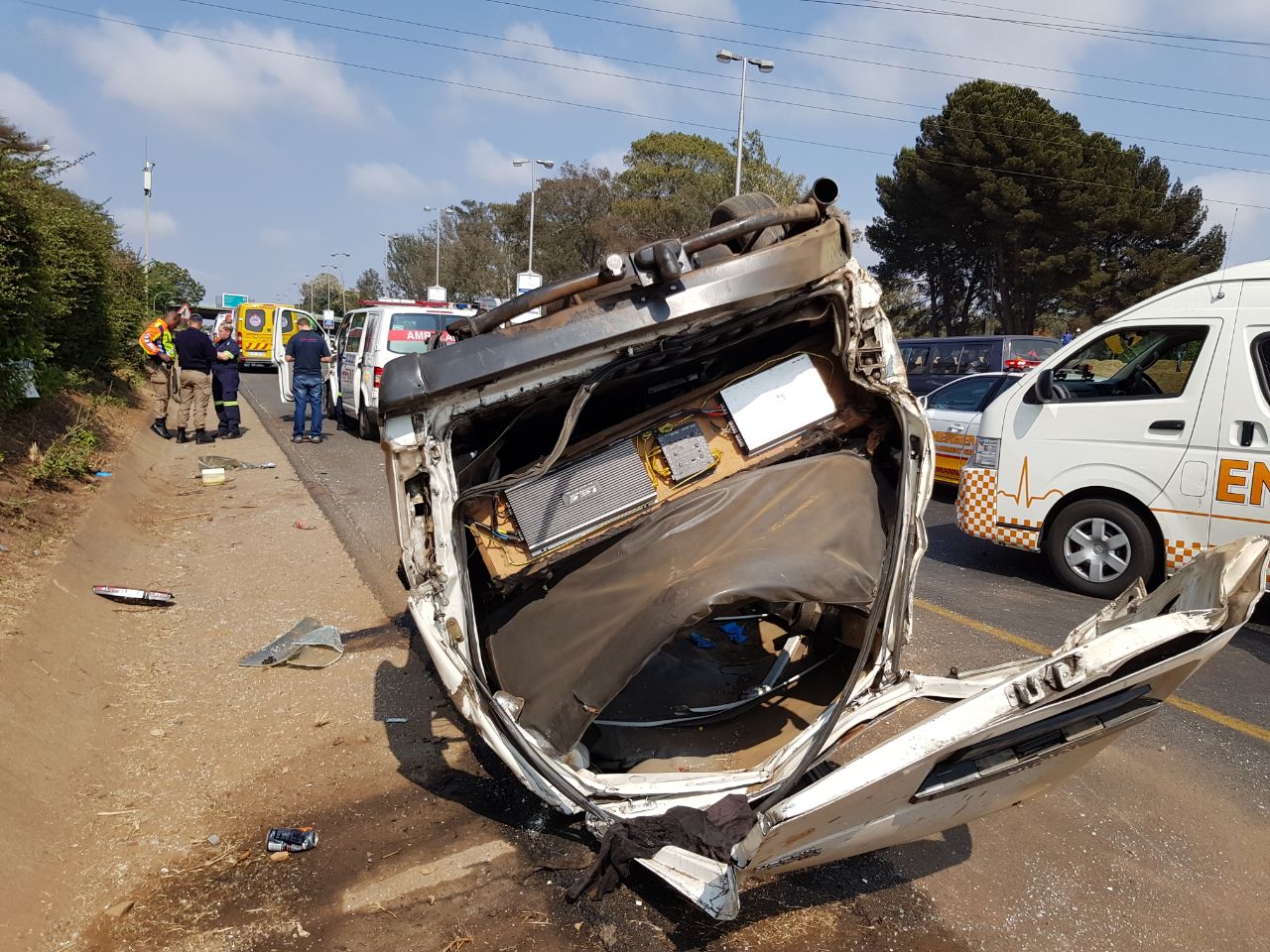 Taxi rolls on the M1 Highway near Athol Oaklands turnoff injuring eleven, JHB