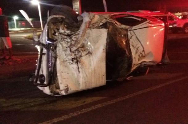 Northriding driver killed when bakkie crashes into center medium