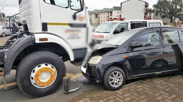 4 injured in Pile up on c/o Quality street and Balfour Road