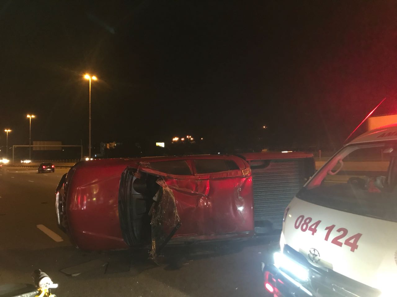 Bakkie and car collide leaving eight injured on the N1 south-bound Highway in Buccleuch