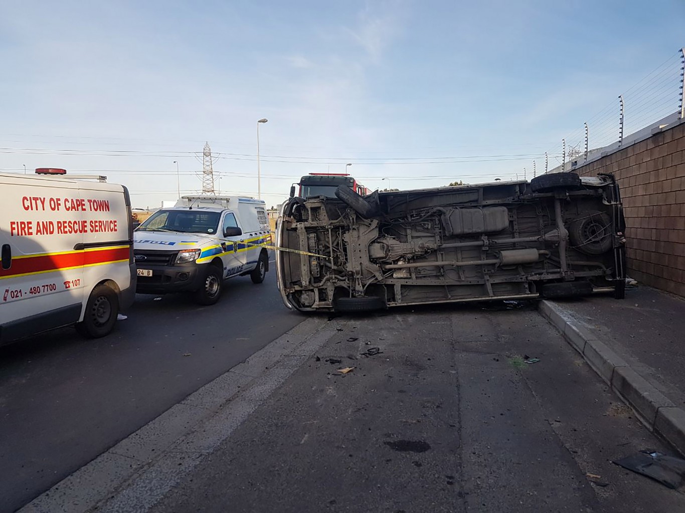 Nine injured when taxi overturned in Epping