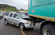 6 Injured in crash near Richmond Road offramp