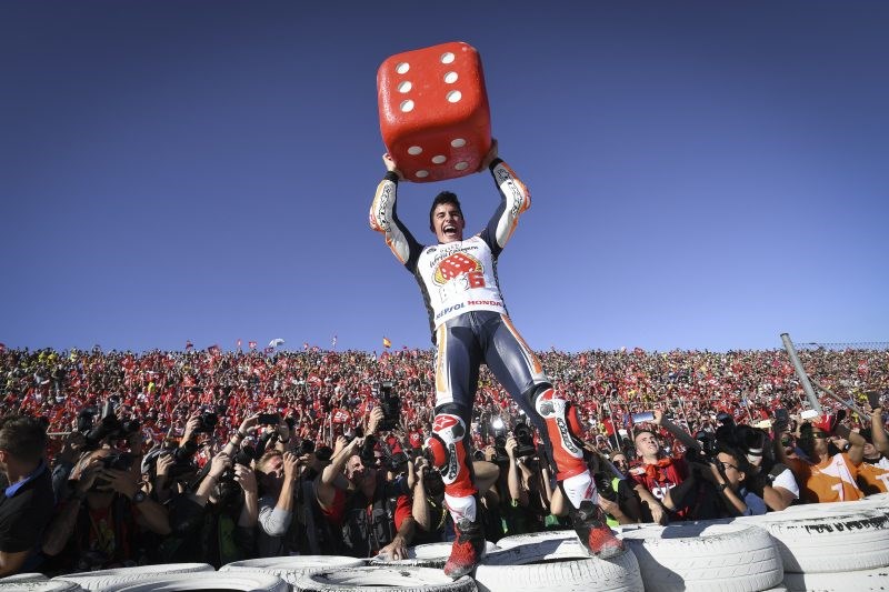 Dani Pedrosa scores great win in Valencia, Marc Marquez 2017 WORLD CHAMPION