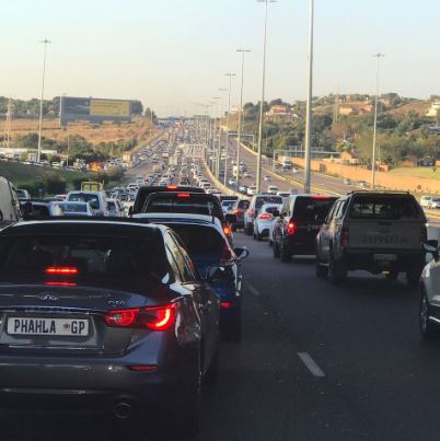 Tips to Avoid and Deal with Heavy Traffic in your Daily Commute to Work