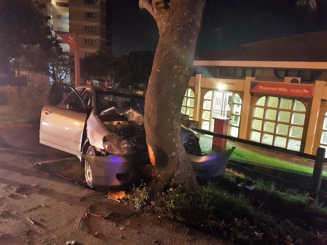 Driver injured in crash on Mt Batten Drive in Reservoir Hills