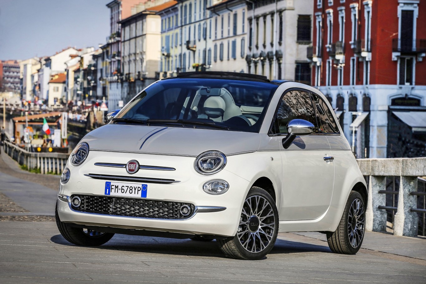 The New Fiat 500 Collezione to Model in Fashion Shows across Europe