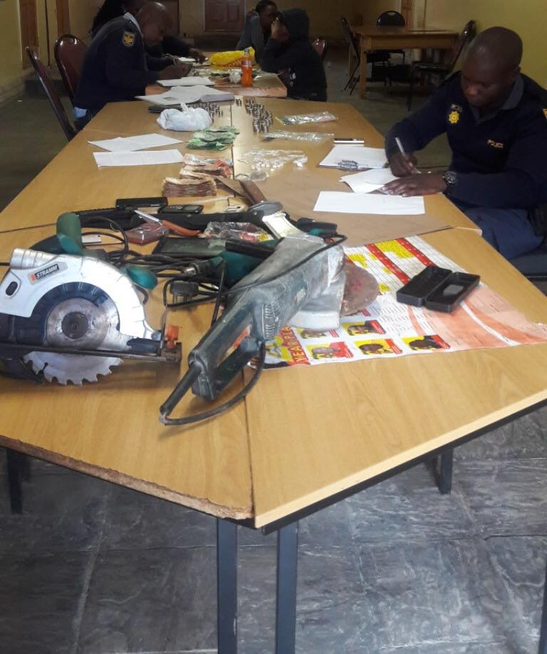 Suspects arrested for dealing and drugs and possession of stolen property in Northern Cape