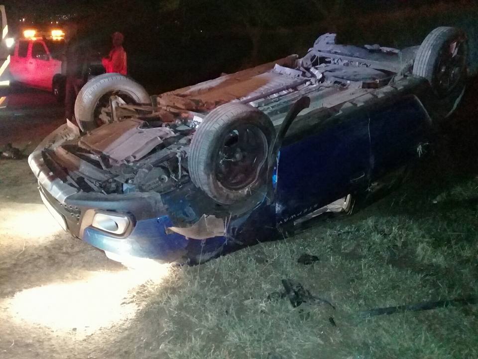 Vehicle Overturns After Losing Back Wheel at Phoenix, KZN