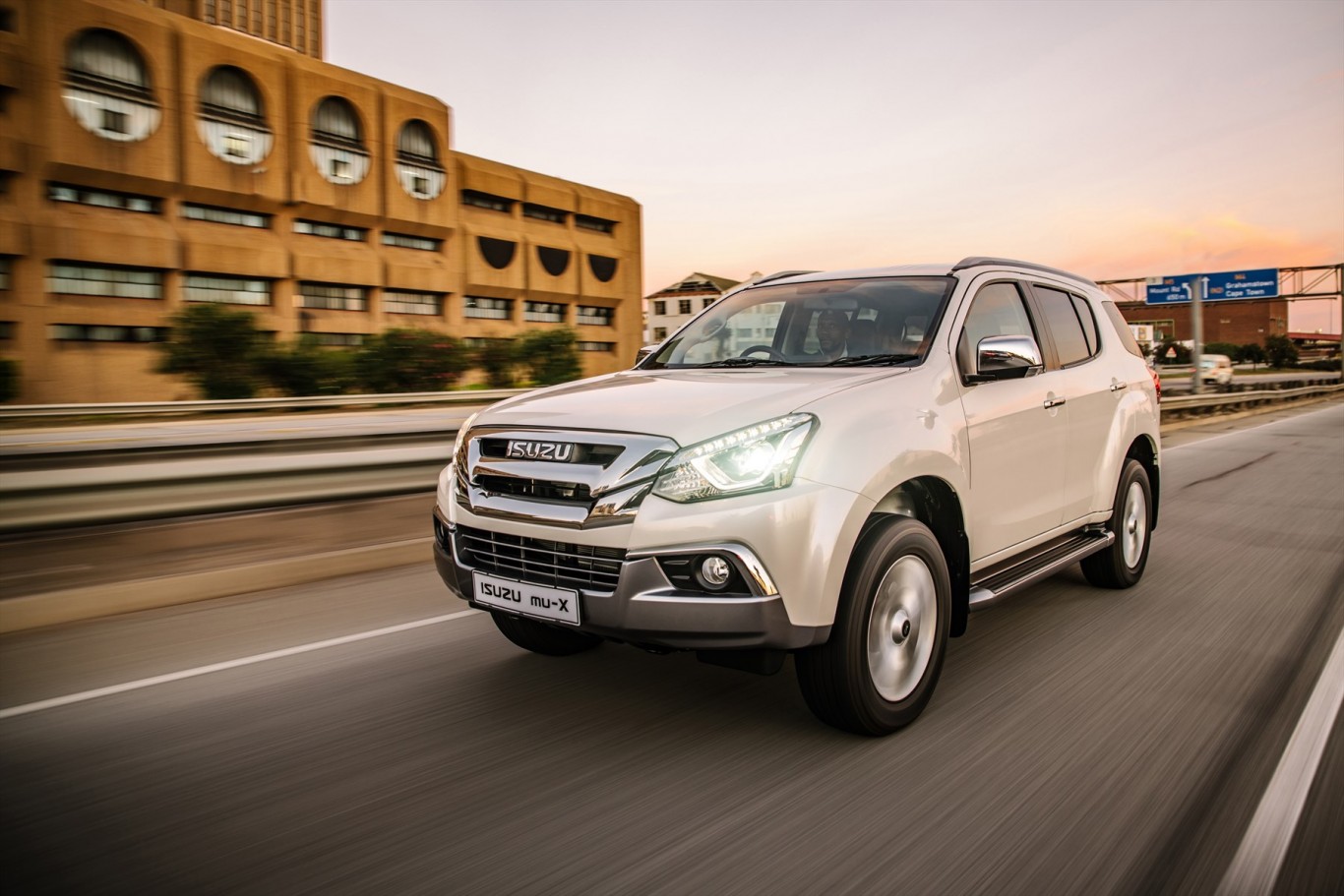 Isuzu mu x 2018