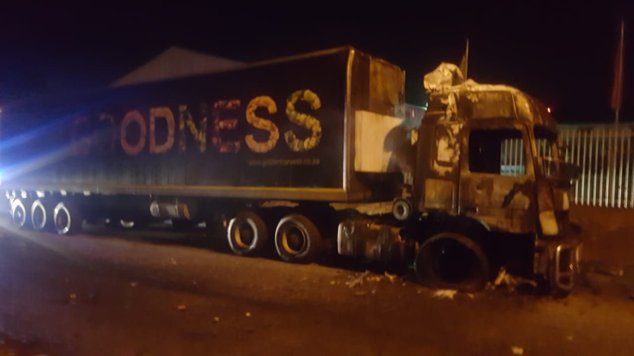 Service delivery protest action along the N2 in George