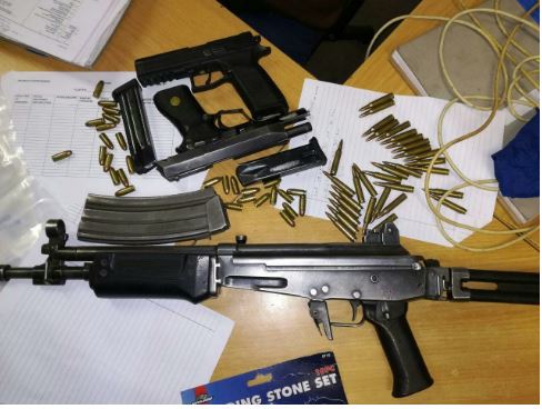 Tip-off leads to arrests and removal of unlicensed firearms from the streets in KwaMakhutha