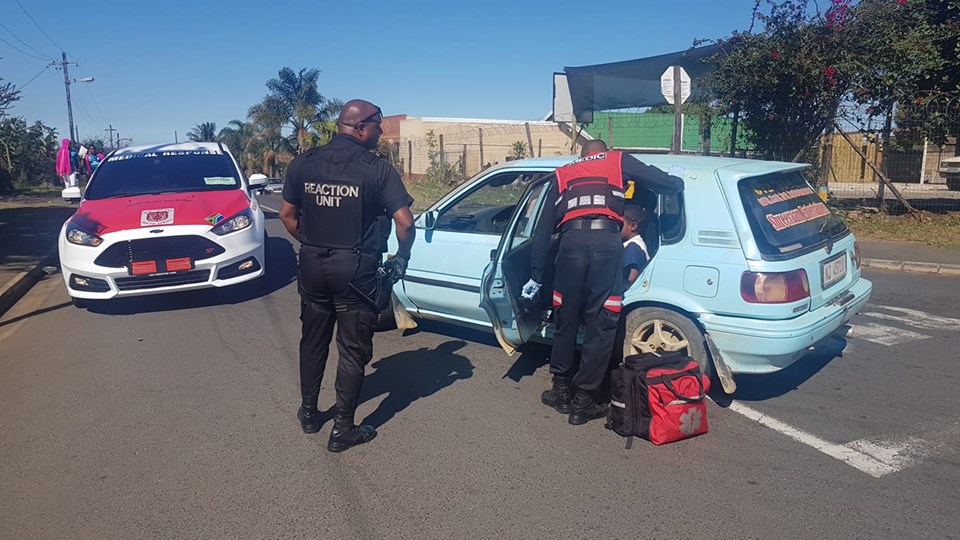Child falls out of moving vehicle in Verulam