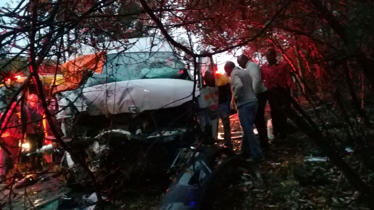 1 Killed and 17 injured in crash on Inanda Road just past Waterfall Centre