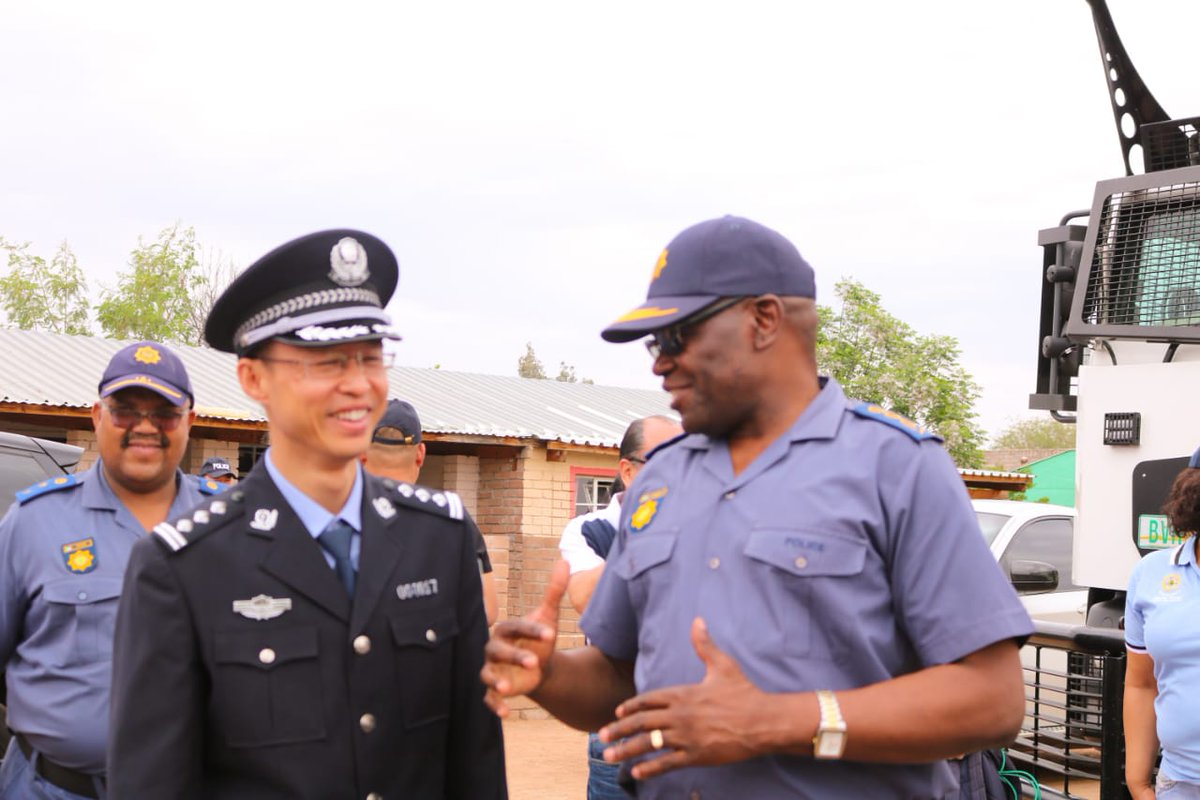 SAPS Northern Cape and Chinese CPF celebrates Mandela Day in October