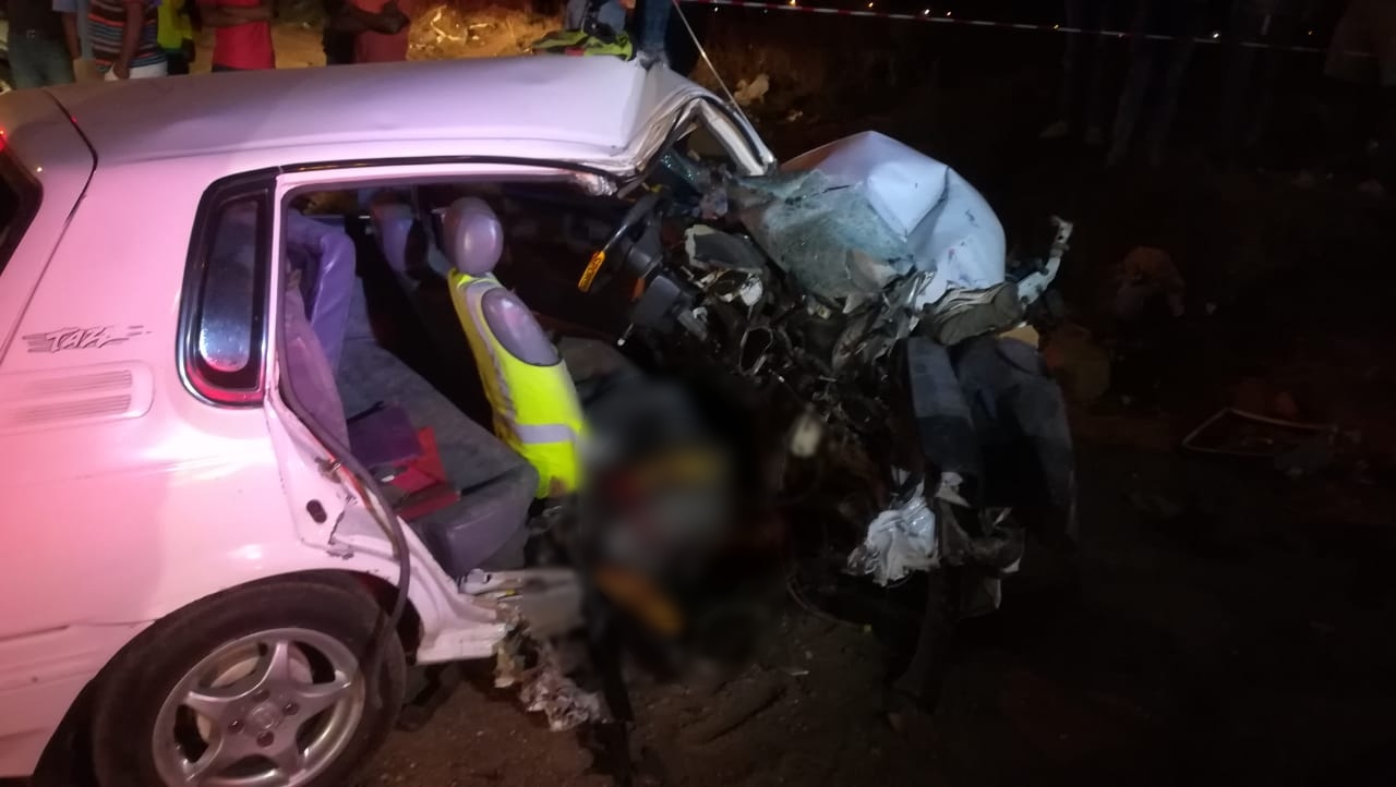 One dead in Roodepoort head-on collision