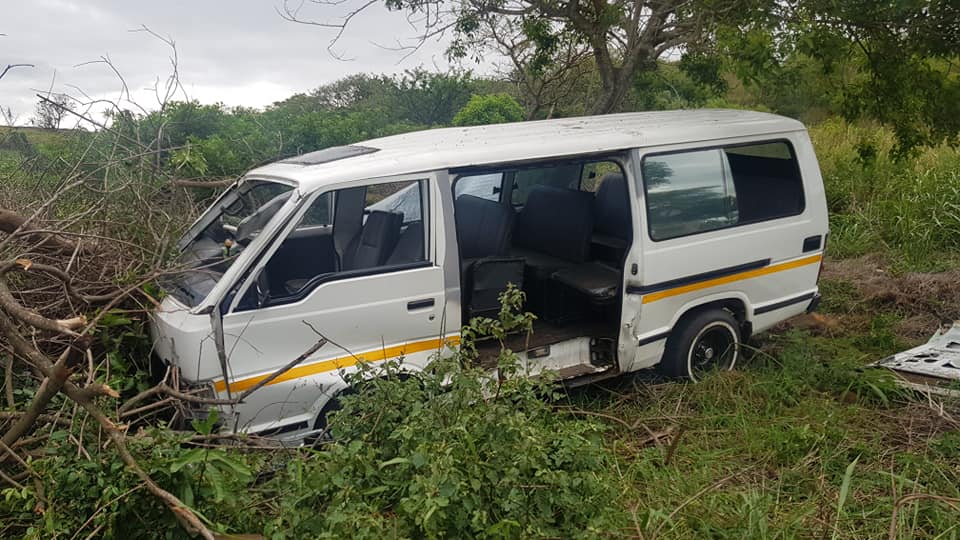 Taxi Crashes After Brakes Fail: Mount Moreland - KZN