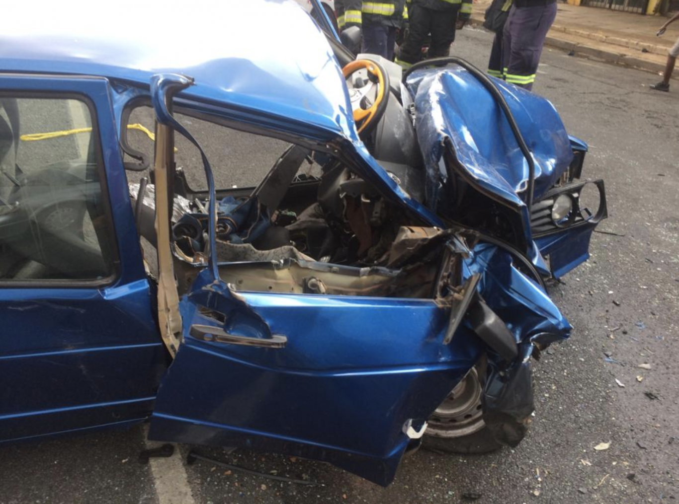 Three-vehicle collision leaves five injured in Dicovery, west of Johannesburg