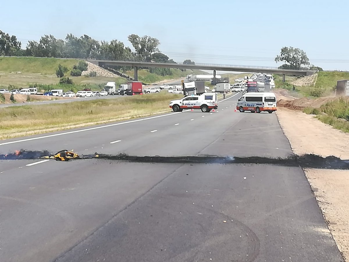 Protest Action on the N14 South and North next to Bambanani Mall