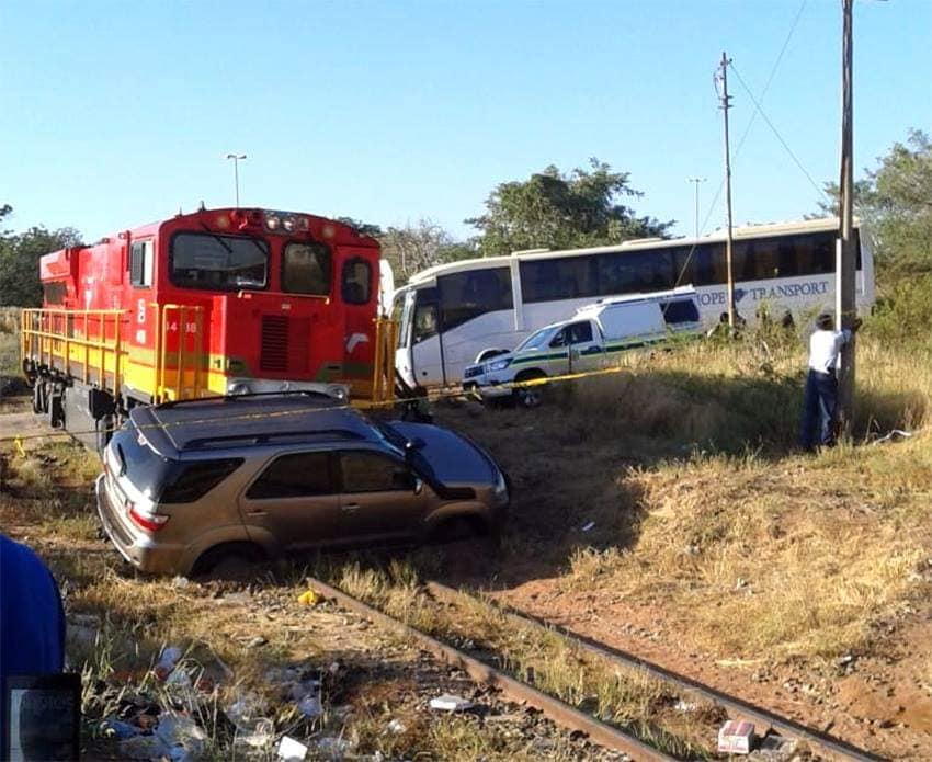 Fortunate escape from injury in road crash at level crossing in Limpopo