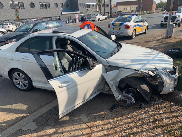 Driver escapes injury following a crash in Edenvale