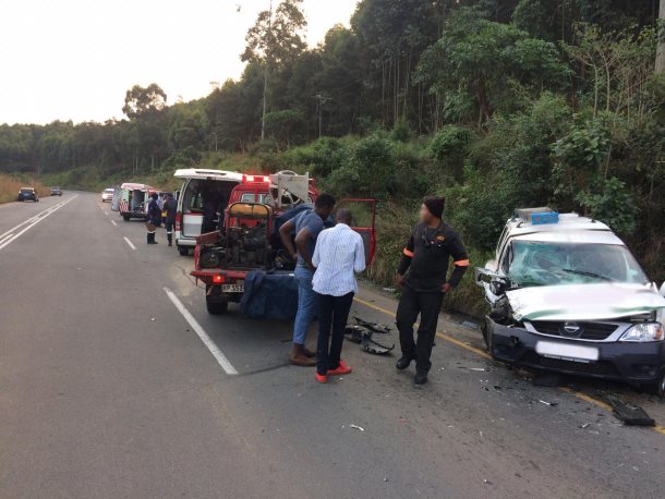 A Taxi and bakkie collided in the Umkomaas Valley injuring four