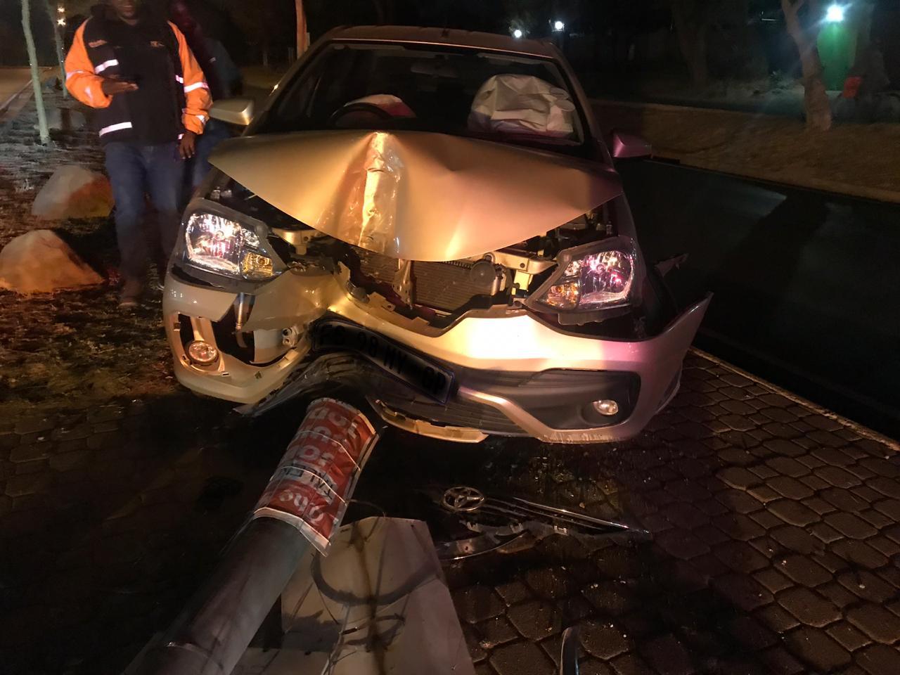 Vehicle collides with a lamp pole in Randburg
