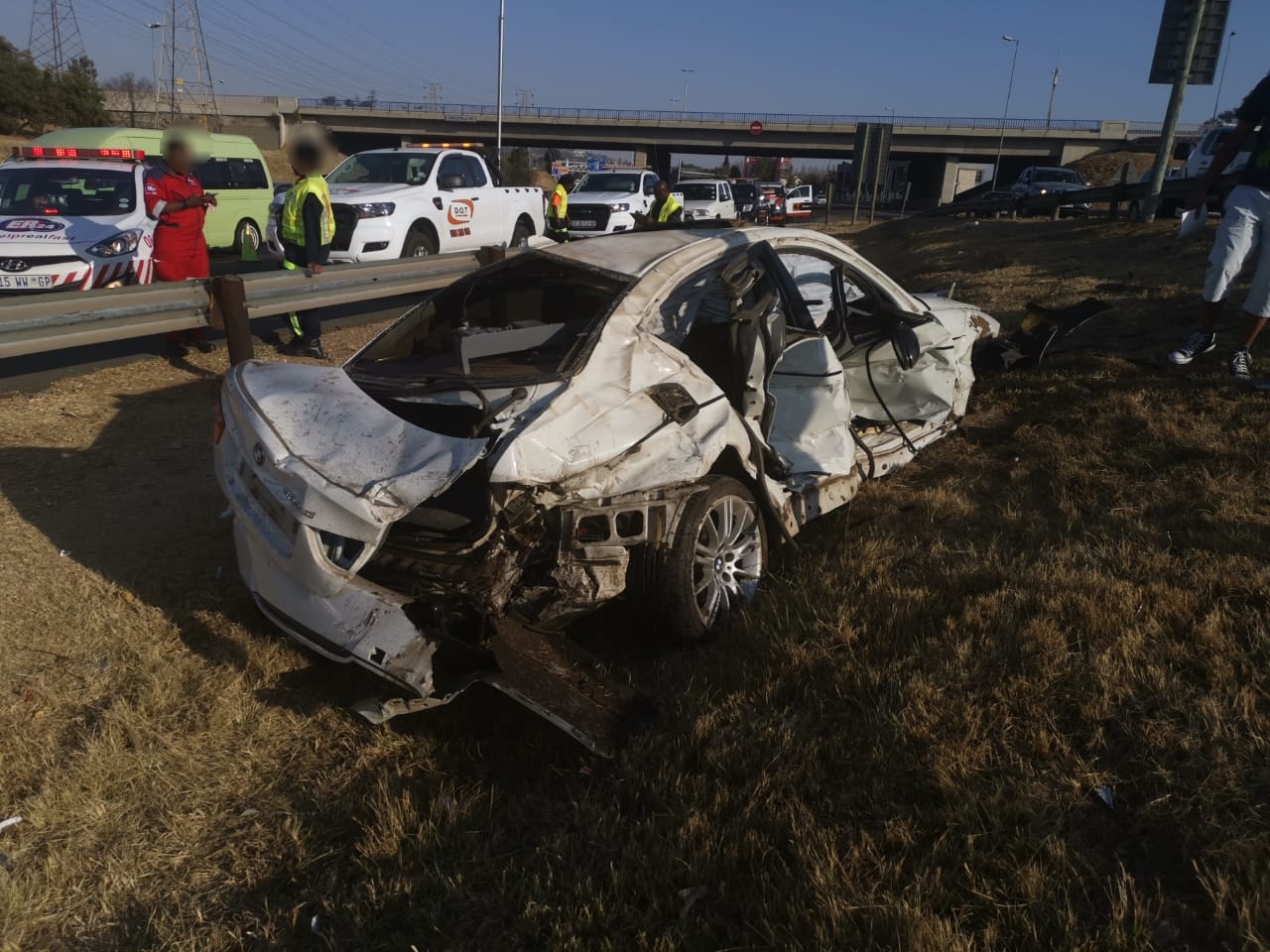 Gauteng: One injured in N3 rollover in Edenvale.