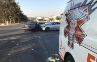 Minor injuries after road crash at intersection in Modderfontein